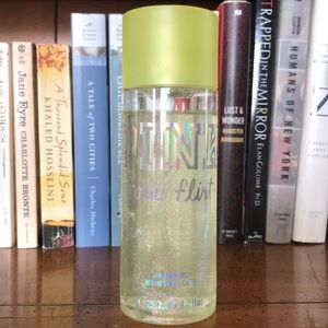 PINK Total Flirt Glitter Body Mist